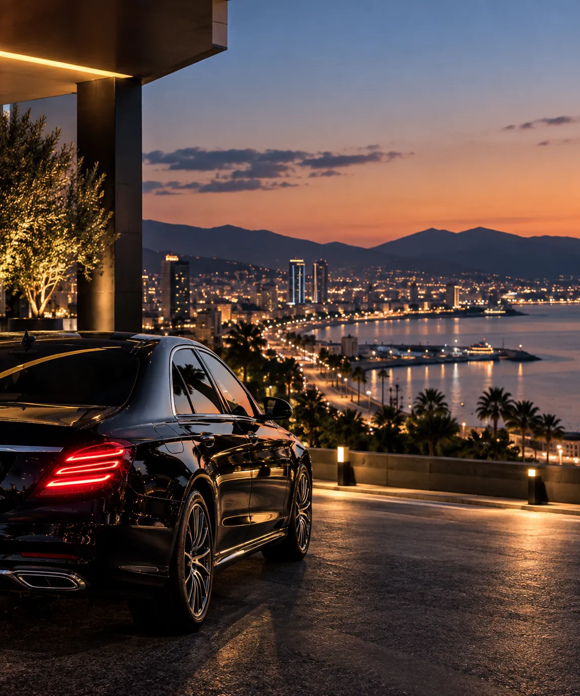 DRIVE GO aracı, İzmir körfezi ve şehir manzarası eşliğinde